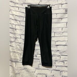 Nike Dri-Fit Power Speed Legendary Cropped Women’s Leggings Size Medium